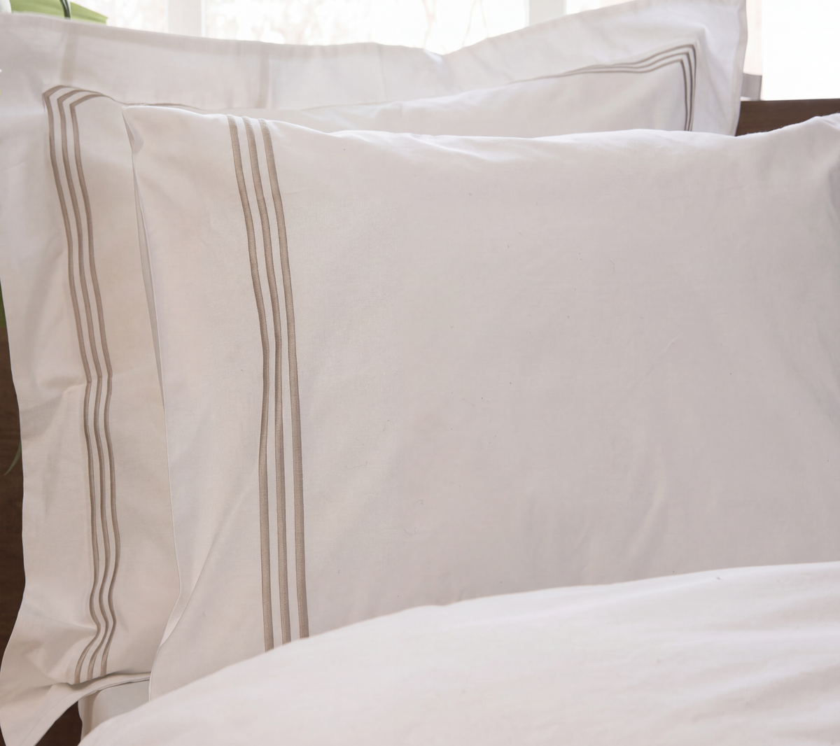 East Coast Pillowcase – Well-tailored marine luxury with triple embroidery